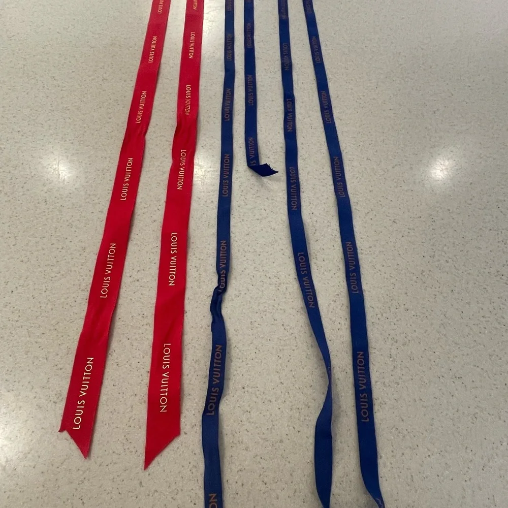 Louis Vuitton Vibrant Red and Blue Ribbon - Picture 2 of 6